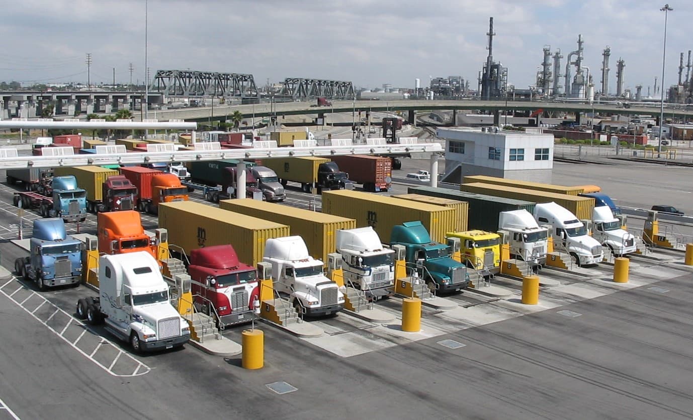 Trucking Terminals - Commercial Concrete Contractors Texas | Inner Loop Construction