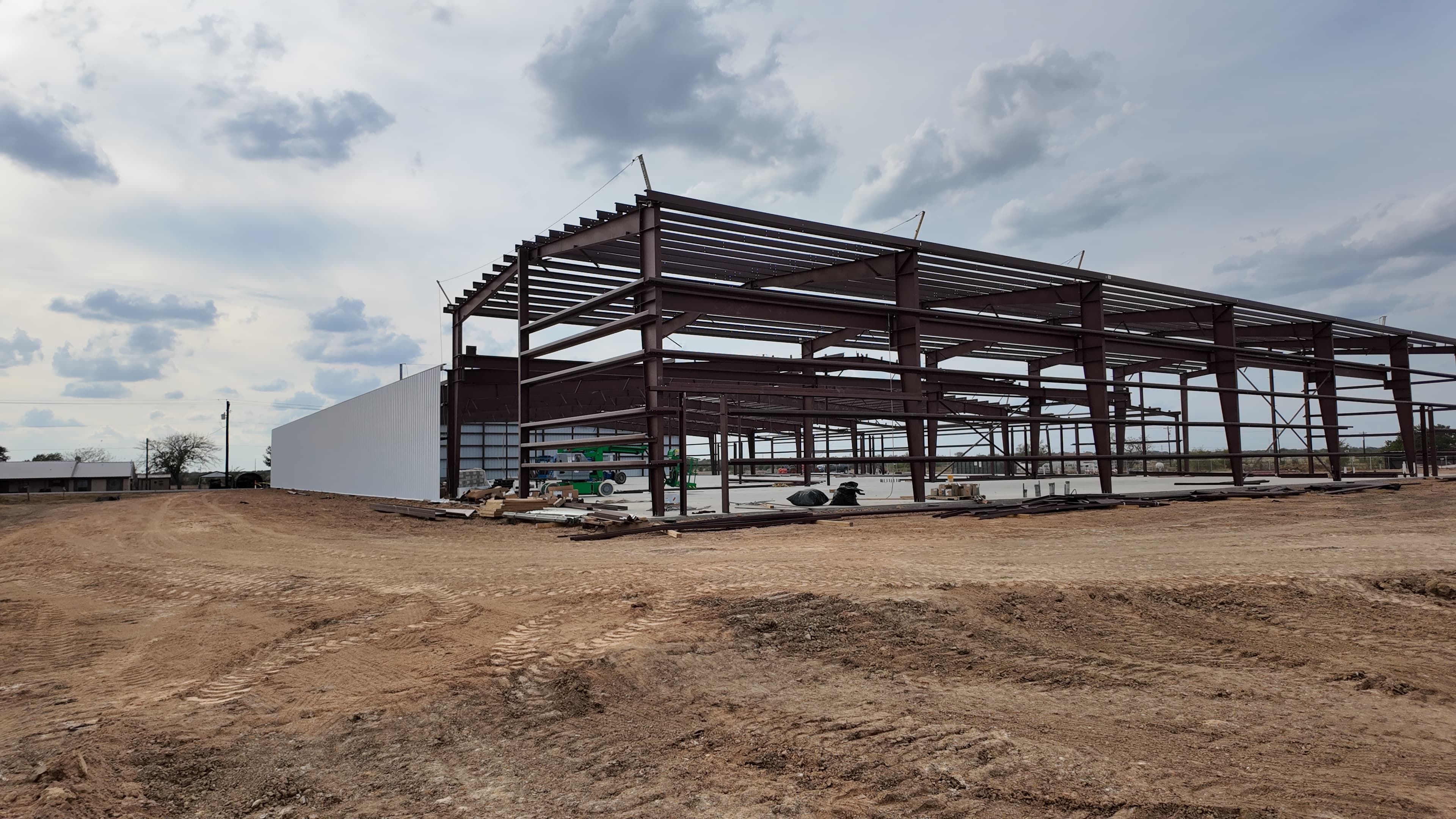 PEMB Pre-Engineered Metal Buildings by Inner Loop Construction - Industrial and Commercial General Contractors in Texas